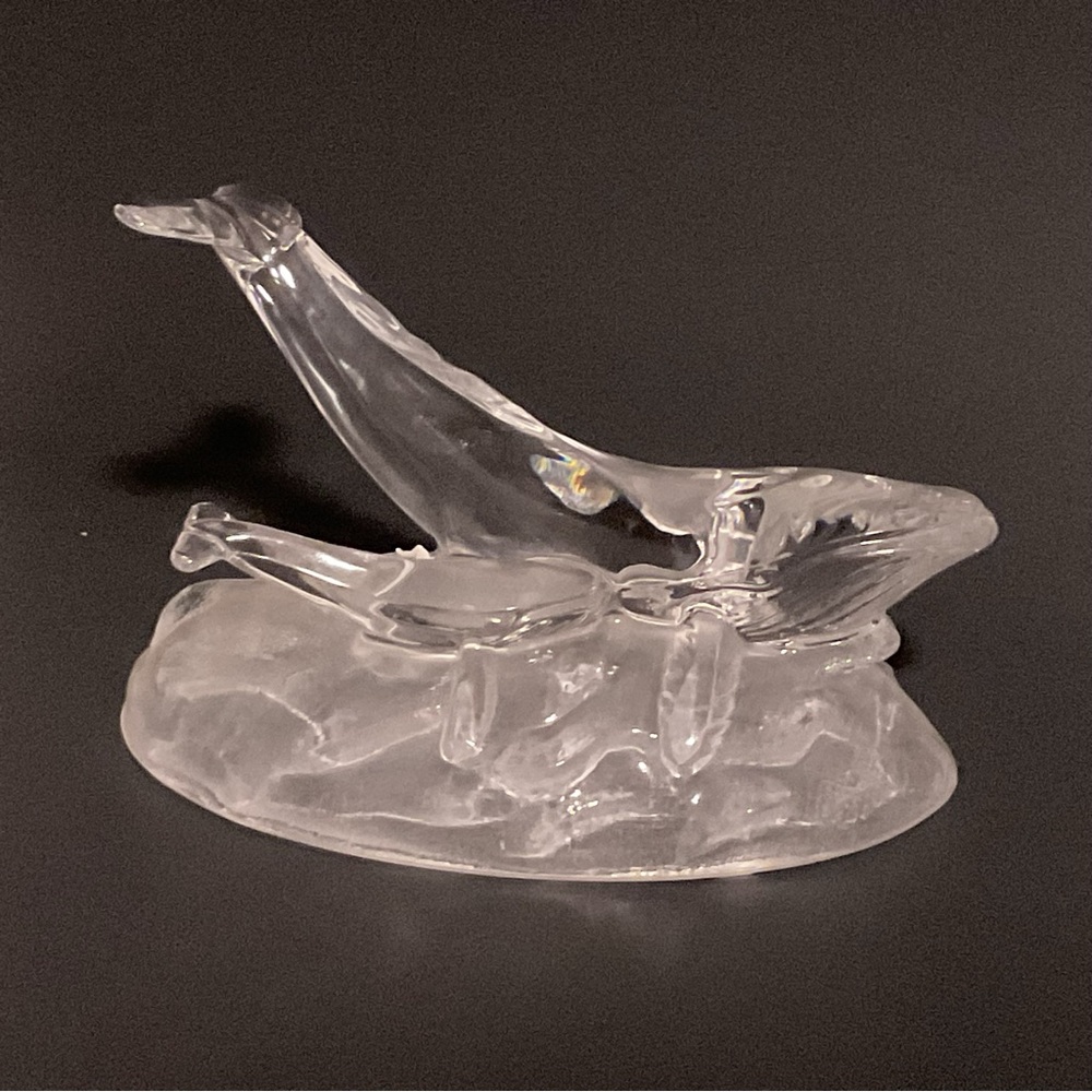Vintage Crystal Art Glass Whale Calf Baby Figure Cristal D'Arques Small Statue - Picture 2 of 8